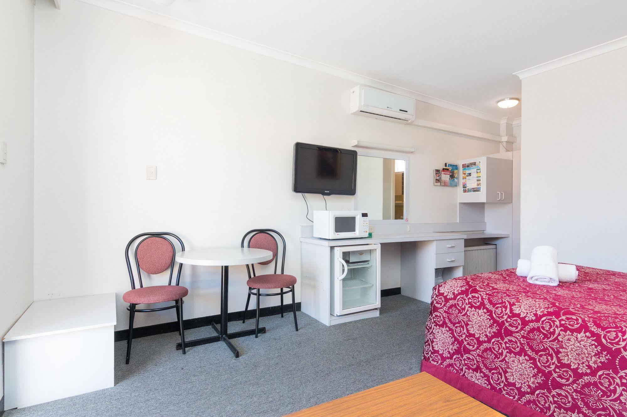 Queanbeyan Motel Motel 3*